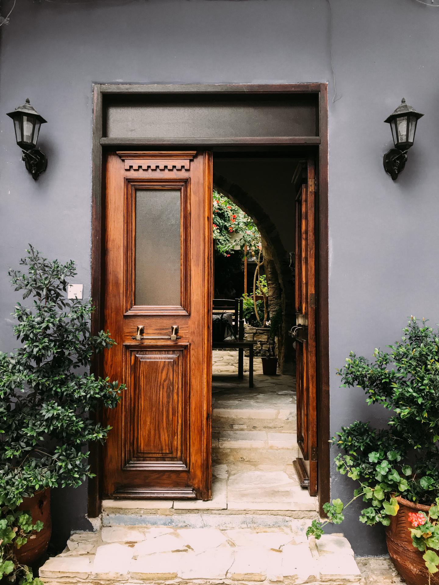 Steel vs Fiberglass Exterior Doors, Who's the Winner?